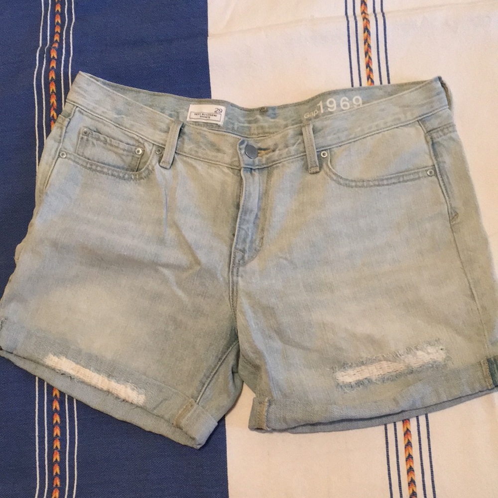 Like NEW Gap sexy boyfriend shorts size 29